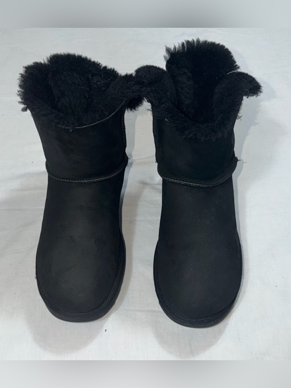 UGG Classic Heritage Bow Black Suede Sheepskin Boots Size 11
